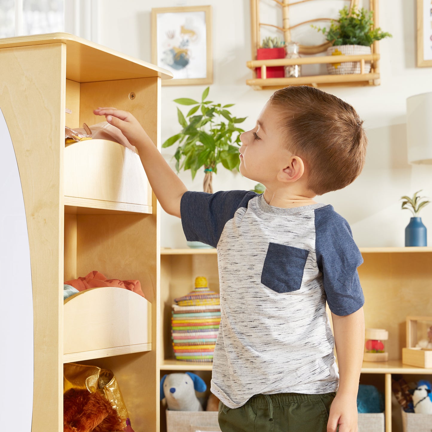 Rotating Dress Up Storage Center