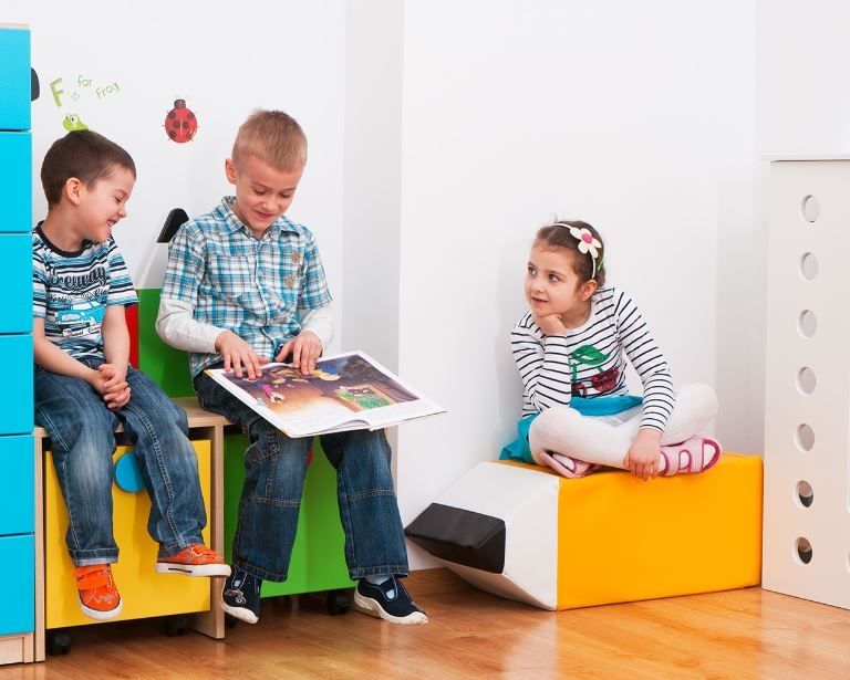 Pencil-Shaped Foam Seat by Moje Bambino