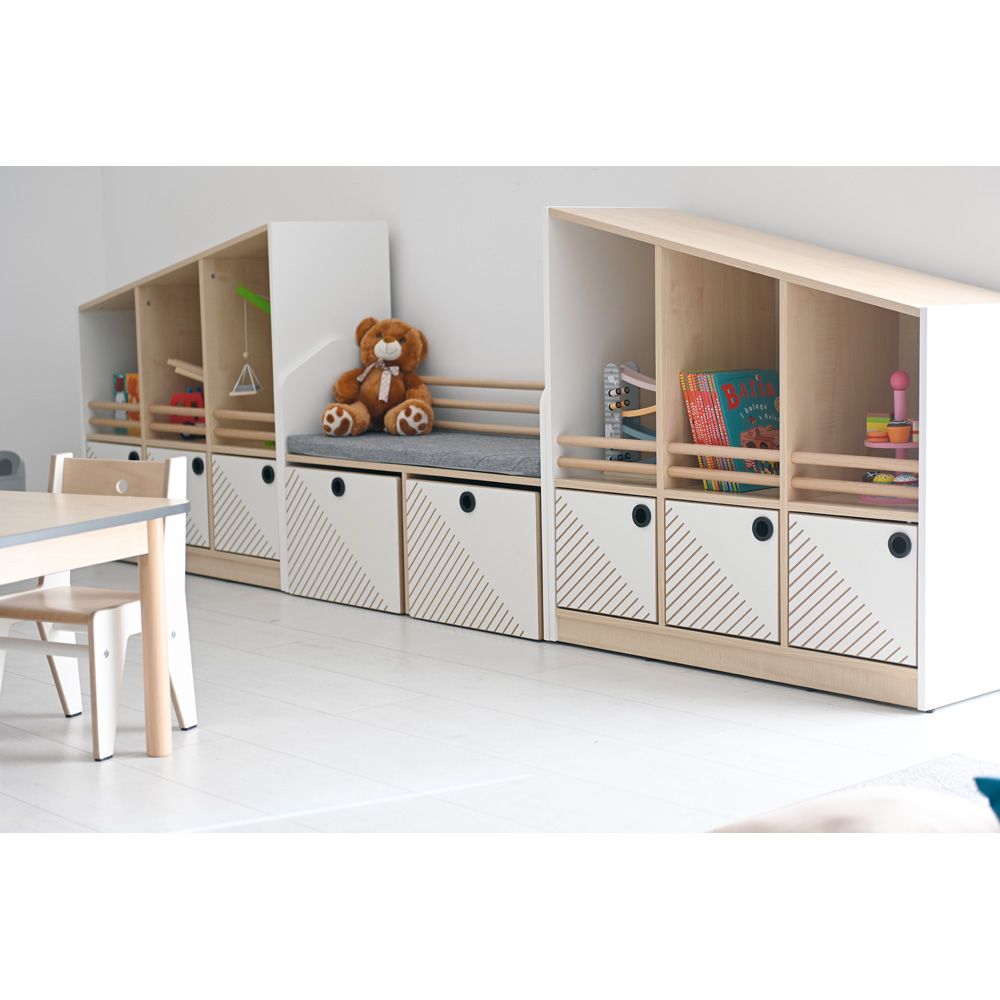 FLO Low Display Cabinet, Right Facing by NOVUM