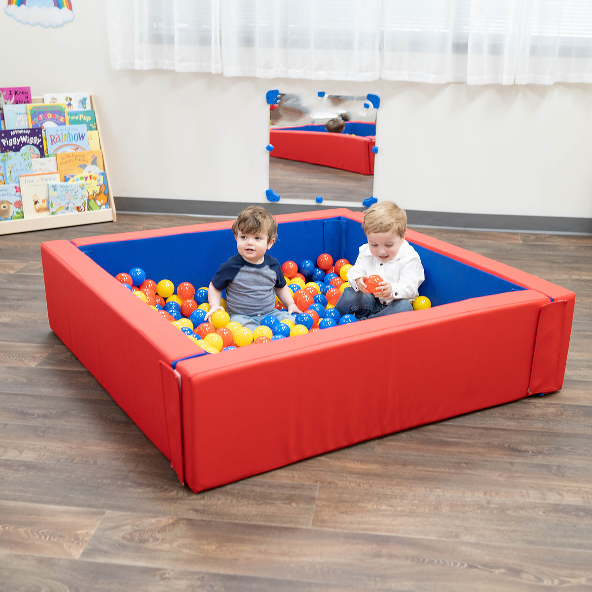 Foam Corral Ball Pool with 500 Balls, view 2