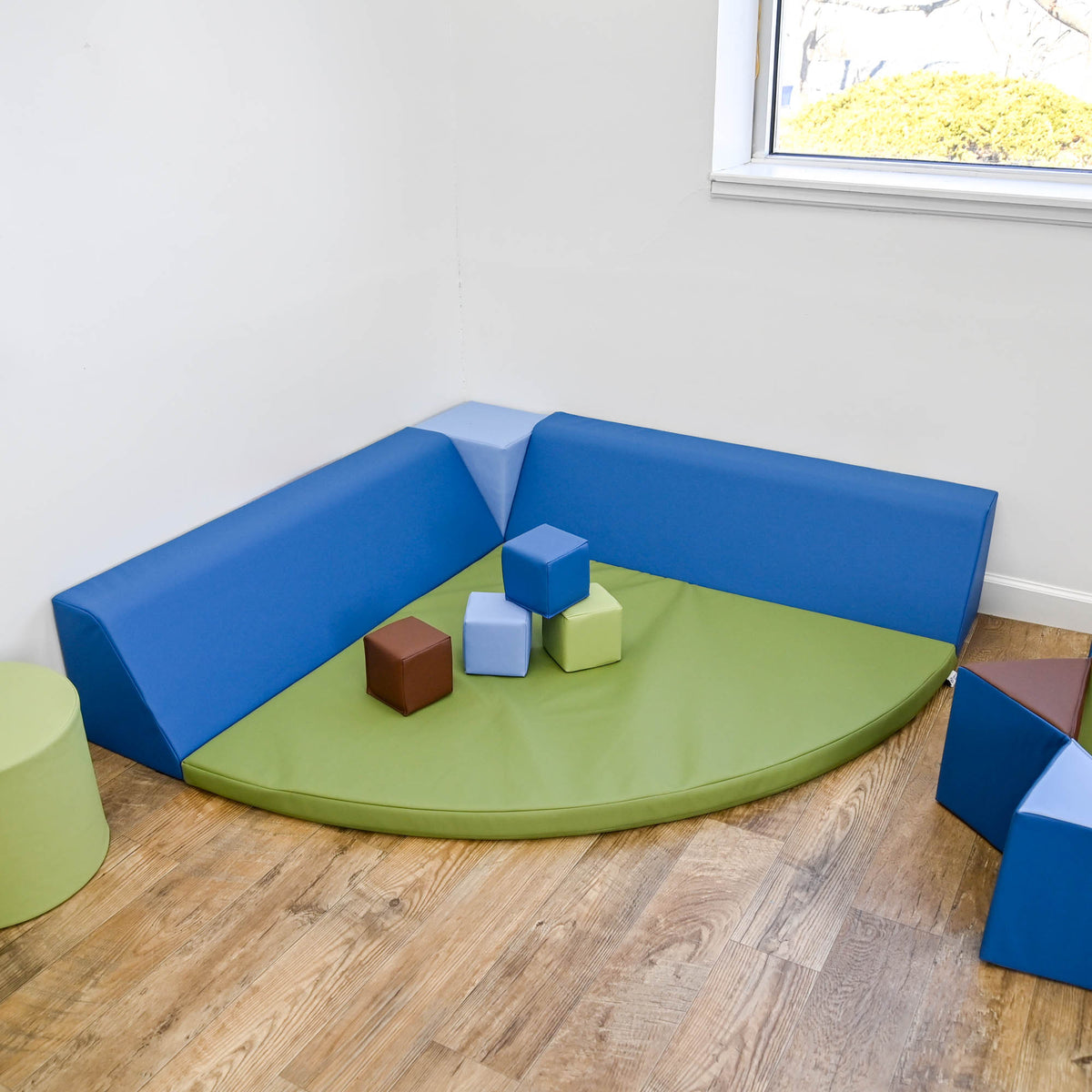 Soft Foam Rest and Play Corner with Cushioned Mat, view 8