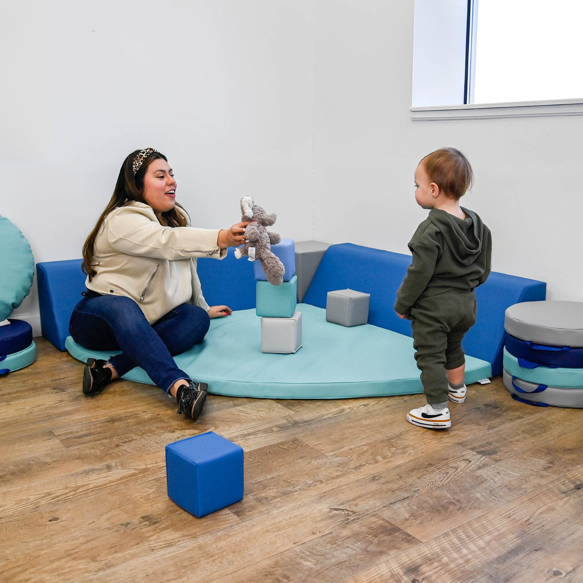 Soft Foam Rest and Play Corner with Cushioned Mat, view 4