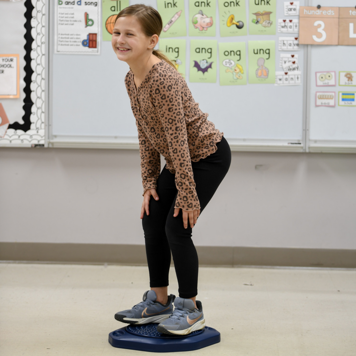 Stand & Twist Rotating Balance Disc – Classroom Pack, view 4
