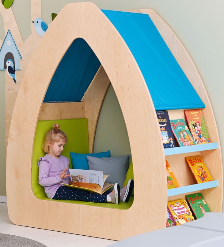 Reading Oasis House with Shelves and Seats by NOVUM