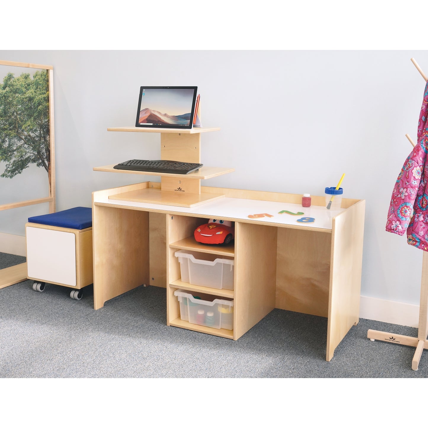 Stem Activity Desk With Trays