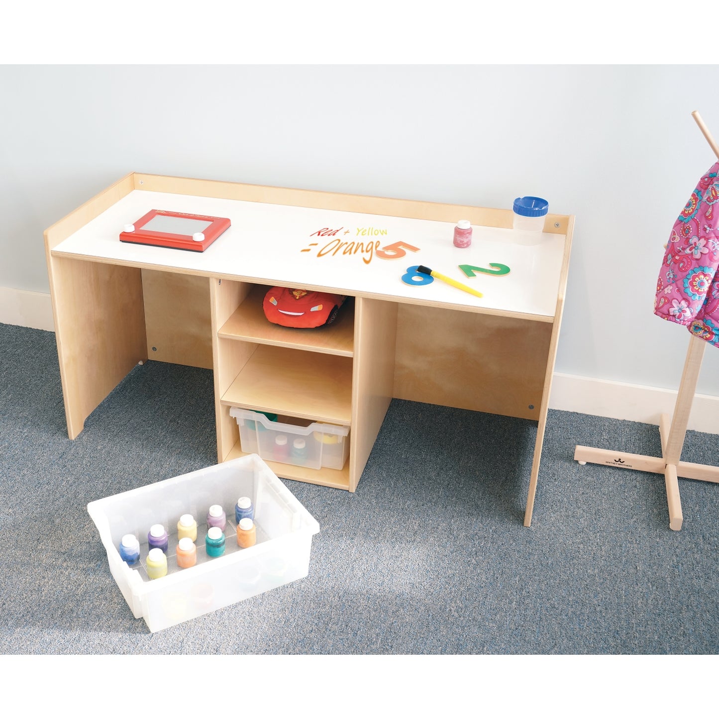 Stem Activity Desk With Trays