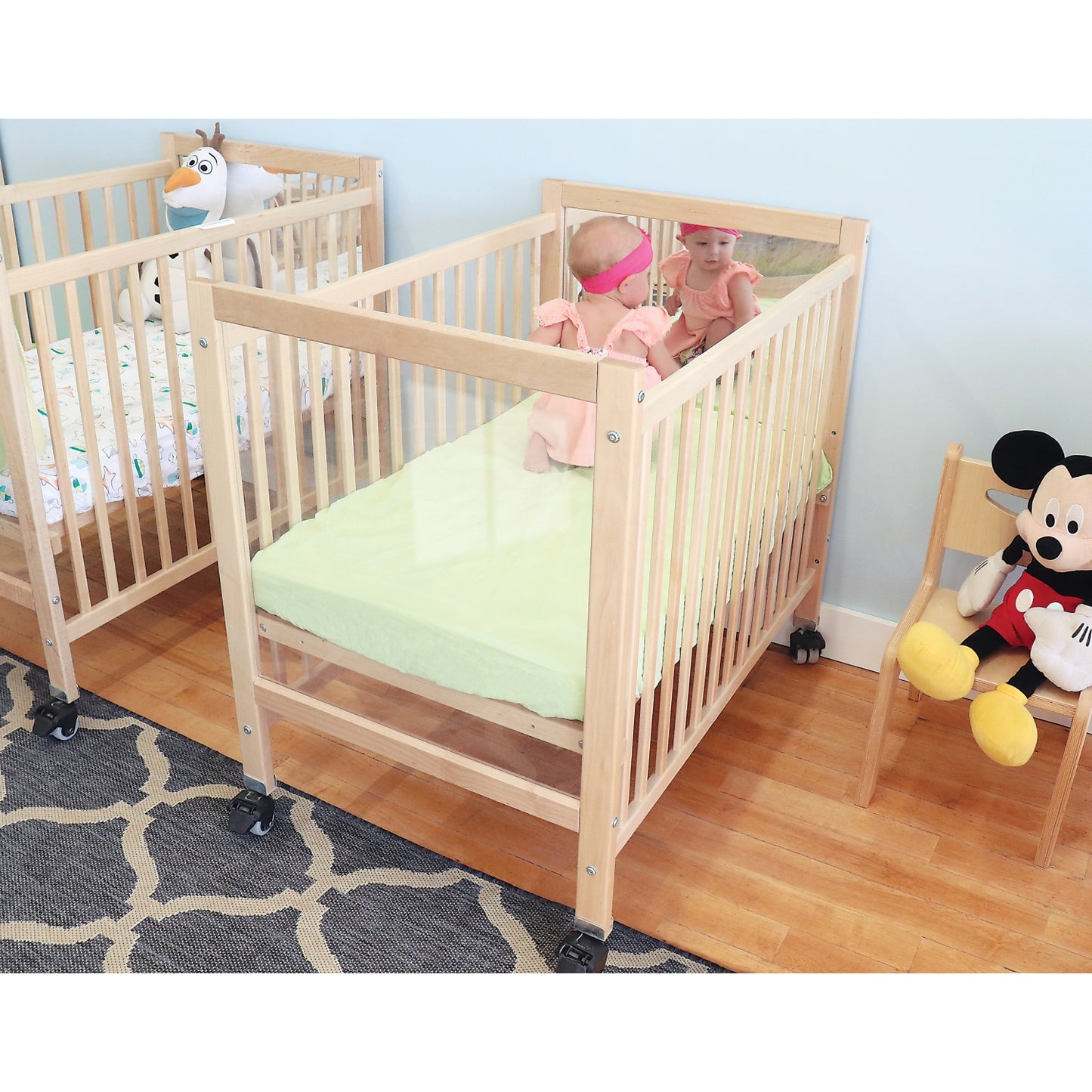 I-See-Me Infant Crib